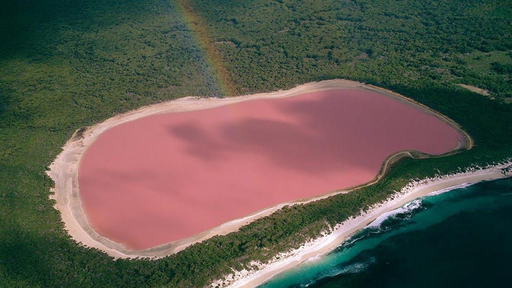 Lake Hillier Australia